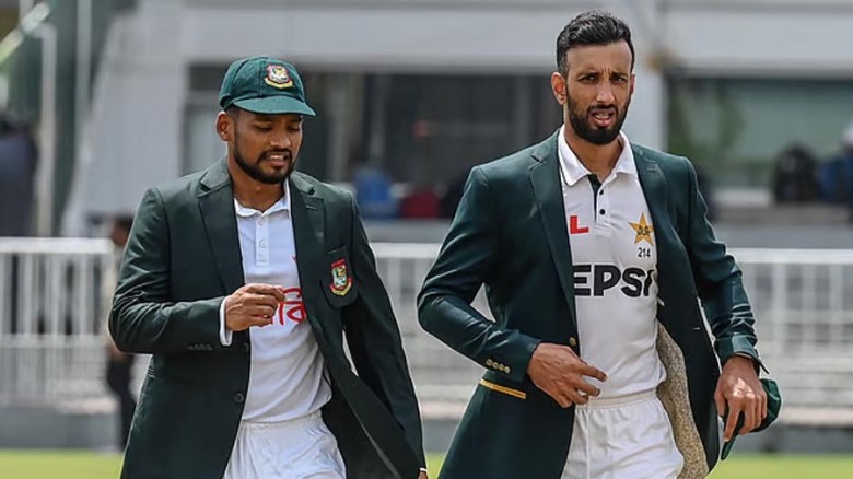 নতুন কোচ, চার নতুন মুখ নিয়ে বাংলাদেশে আসছে পাকিস্তান