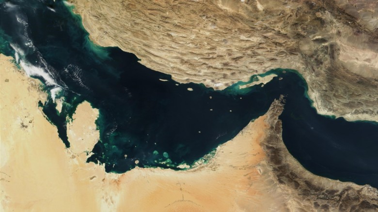 Strait-of-Hormuz-এর-ঢেউ,-Black-Sea-এর-উত্তাল-জল,-আর-বিশ্বরাজনীতির-অদৃশ্য-টানাপোড়েন...